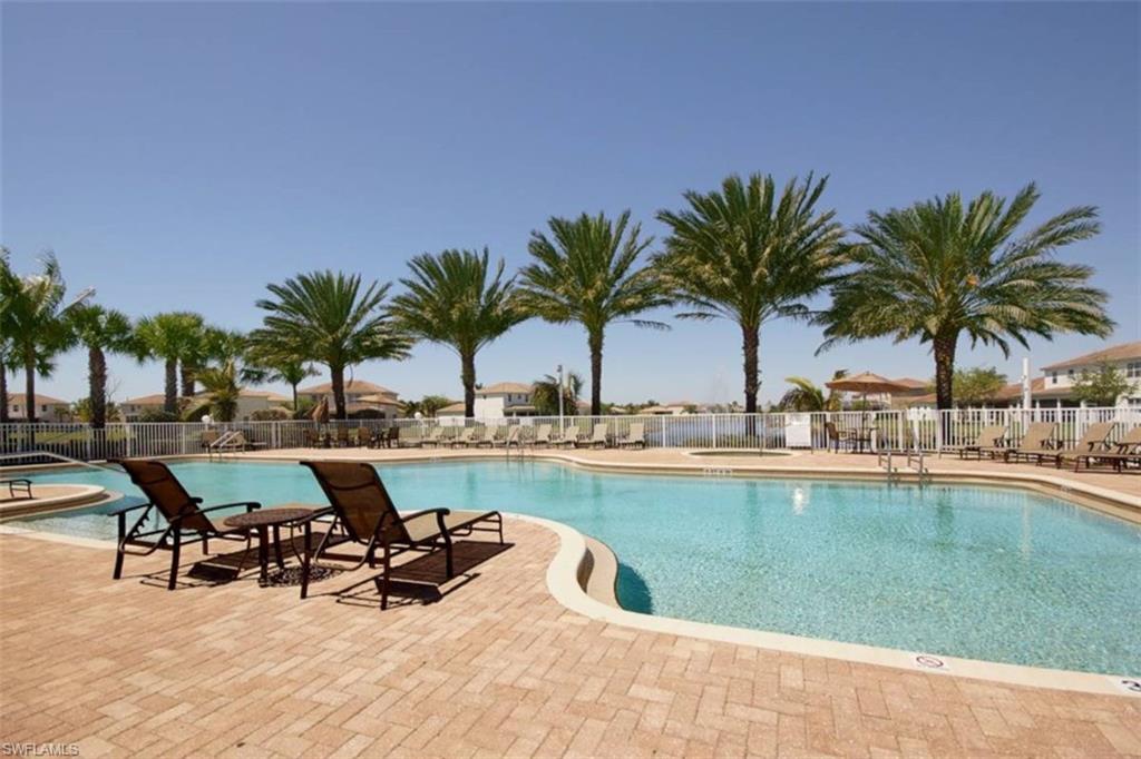 CORAL LAKES - Residential