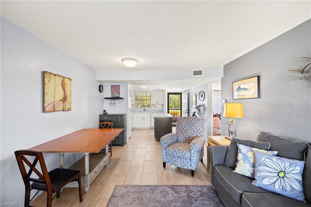 DAVIS LAKE CONDO - Residential