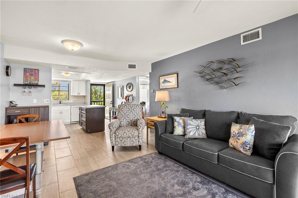 DAVIS LAKE CONDO - Residential