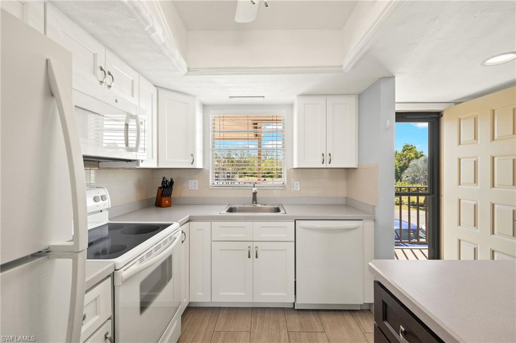 DAVIS LAKE CONDO - Residential