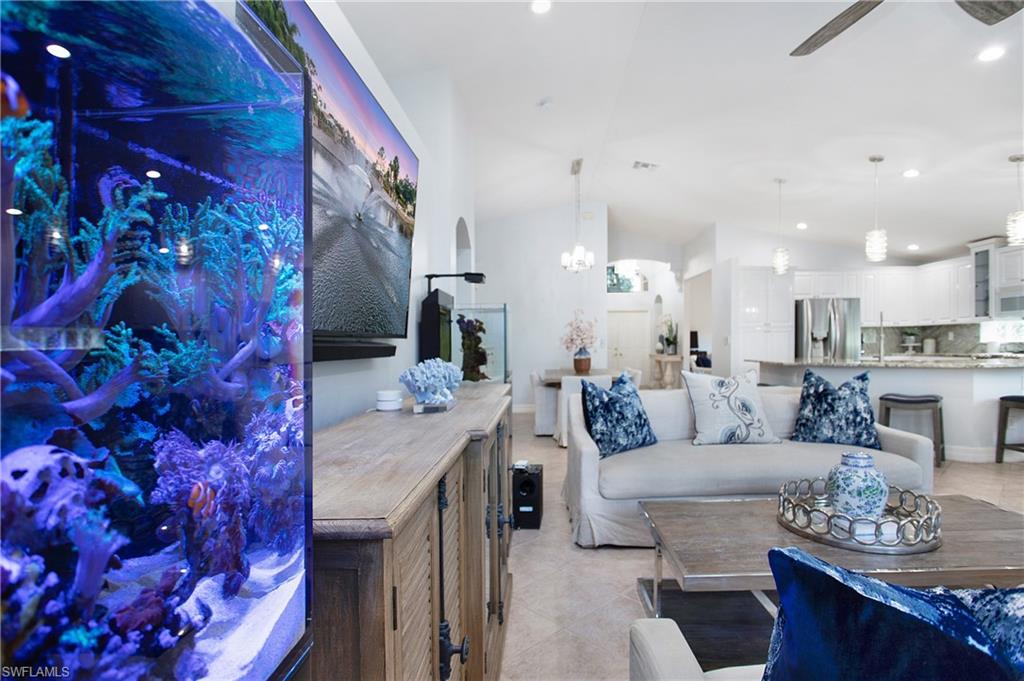 SATURNIA LAKES - Residential