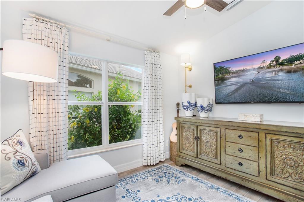 SATURNIA LAKES - Residential