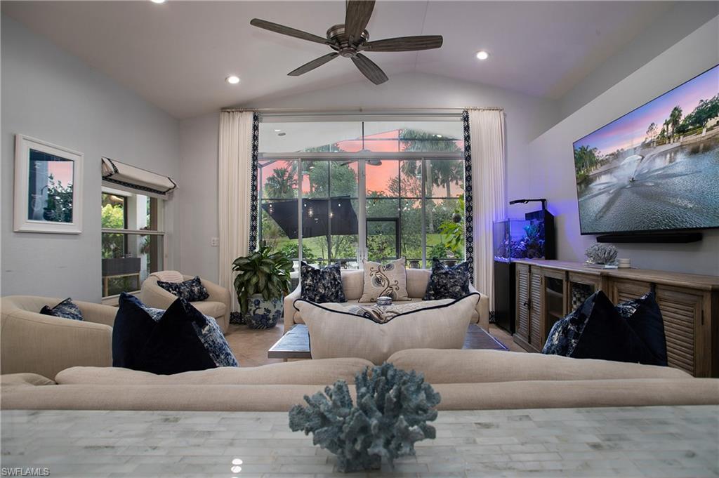 SATURNIA LAKES - Residential