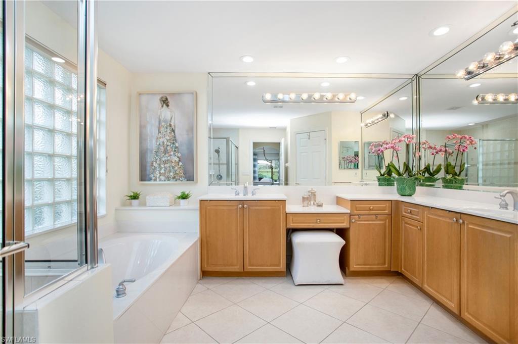 SATURNIA LAKES - Residential