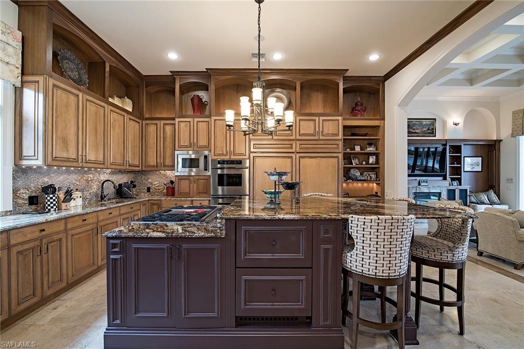 ESTATES AT BAY COLONY GOLF CLUB - Residential