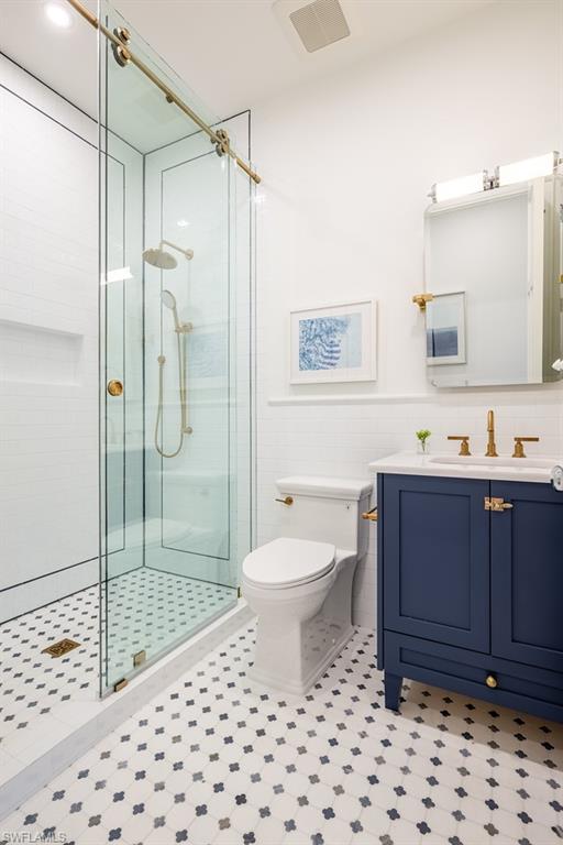 AQUALANE SHORES - Residential