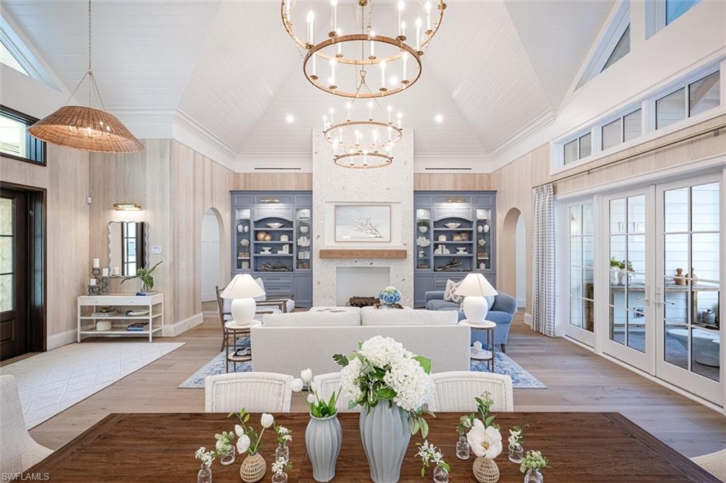 AQUALANE SHORES - Residential