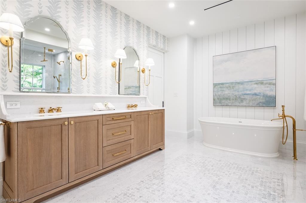 AQUALANE SHORES - Residential