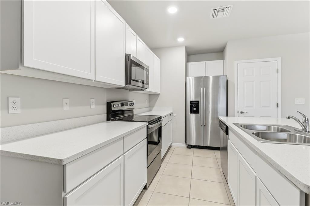 MEADOWOOD - Residential