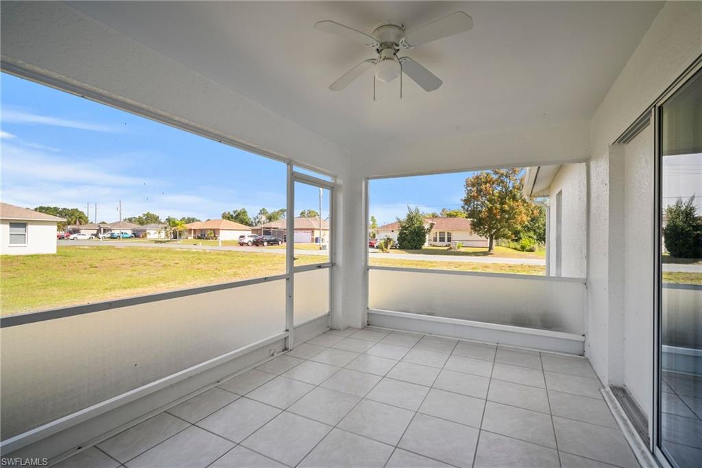 MIRROR LAKES - Residential