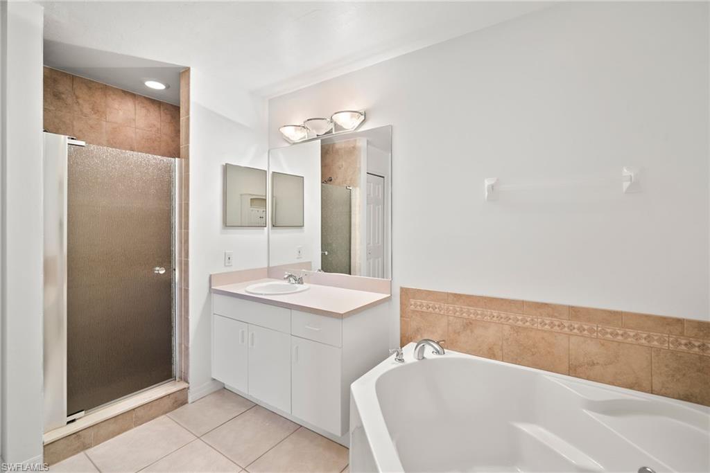 MIRROR LAKES - Residential