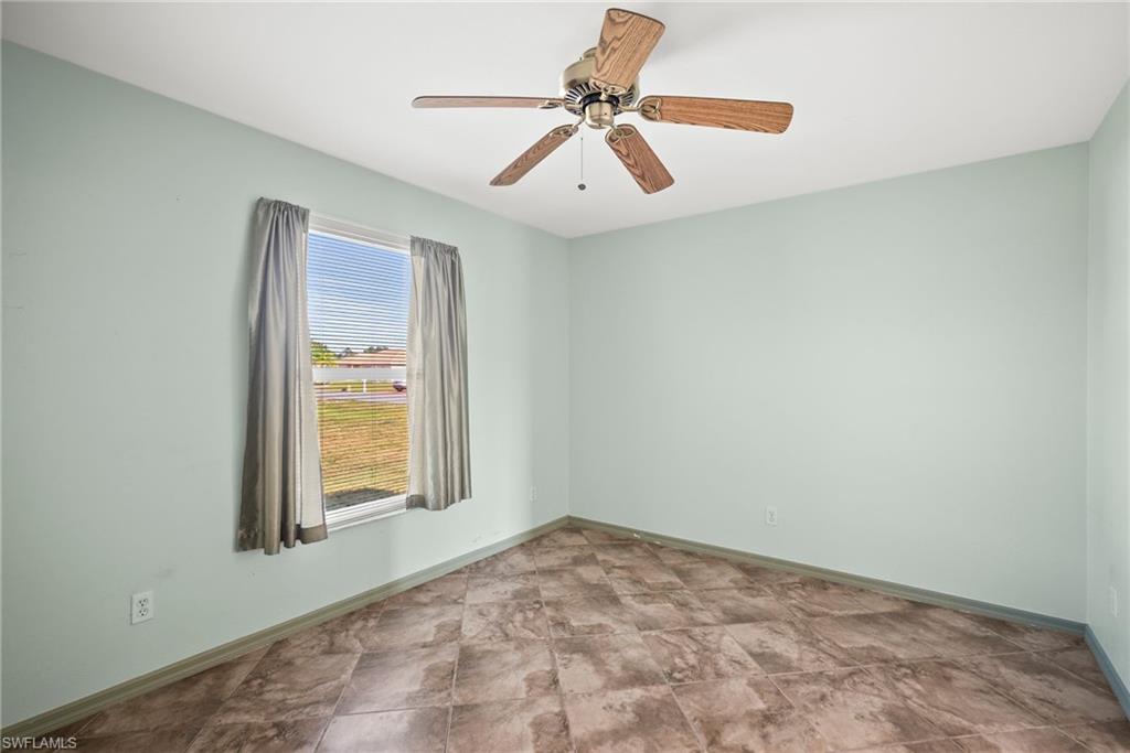 MIRROR LAKES - Residential