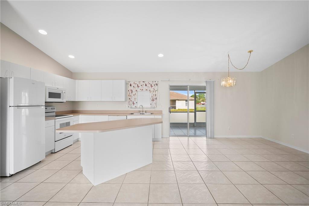 MIRROR LAKES - Residential