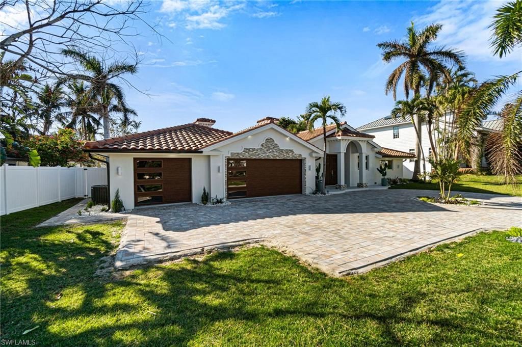 Photo of 5203 Starfish AVE, NAPLES, FL 34103 (MLS # 225062016)