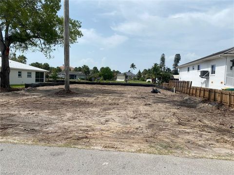 483 Oak AVE NAPLES FL 34108
