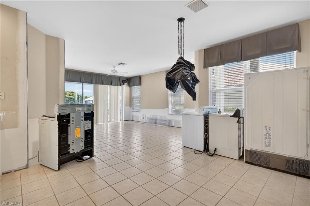 SOMMERSET VILLAS - Residential