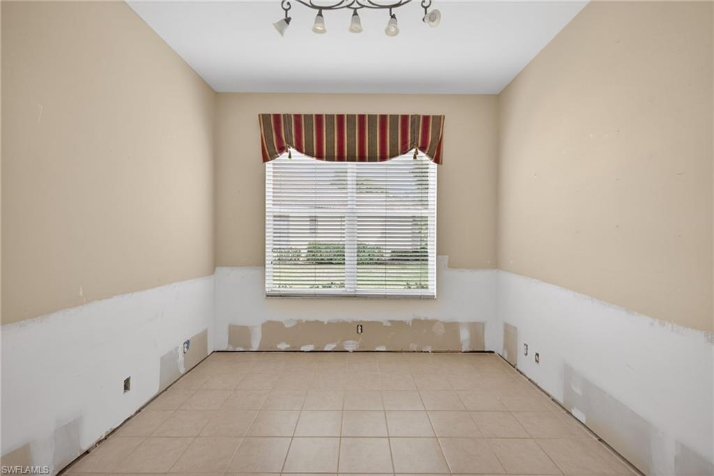 SOMMERSET VILLAS - Residential