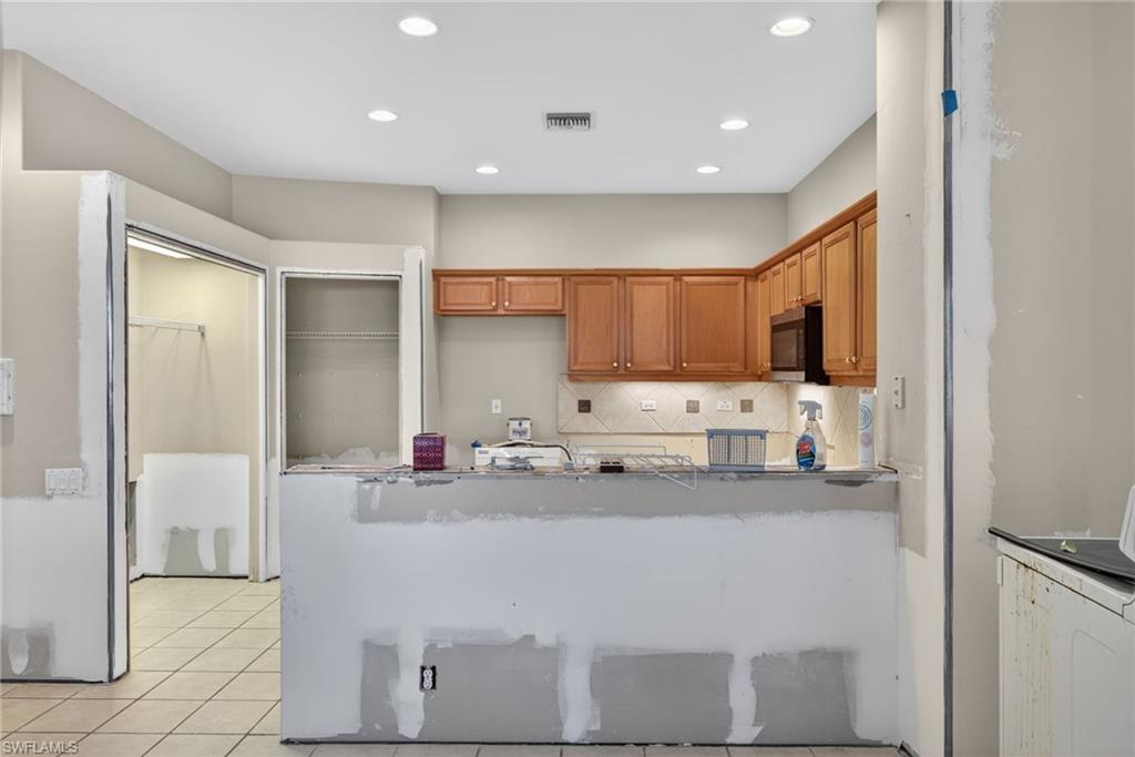 SOMMERSET VILLAS - Residential