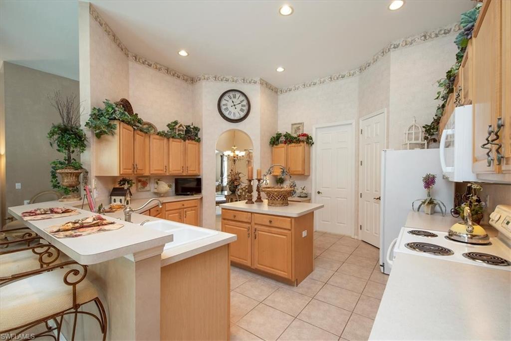 PEBBLEBROOKE LAKES - Residential