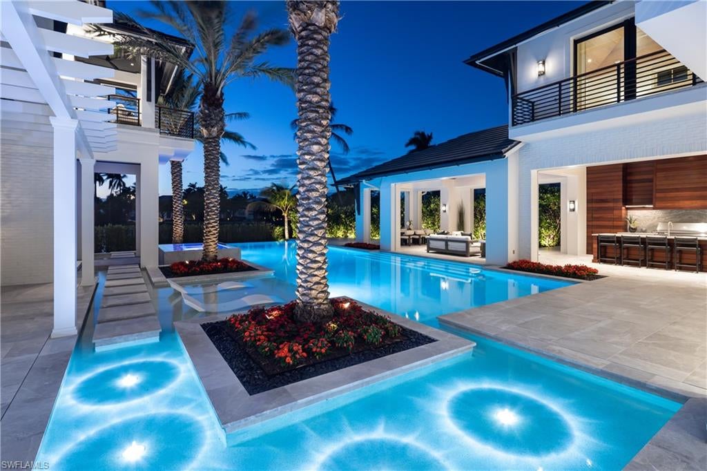 616 BOUGAINVILLEA RD