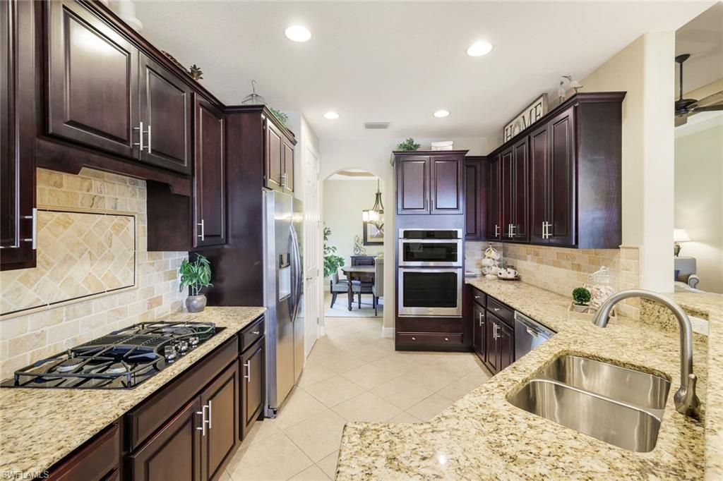 BONITA LAKES - Residential