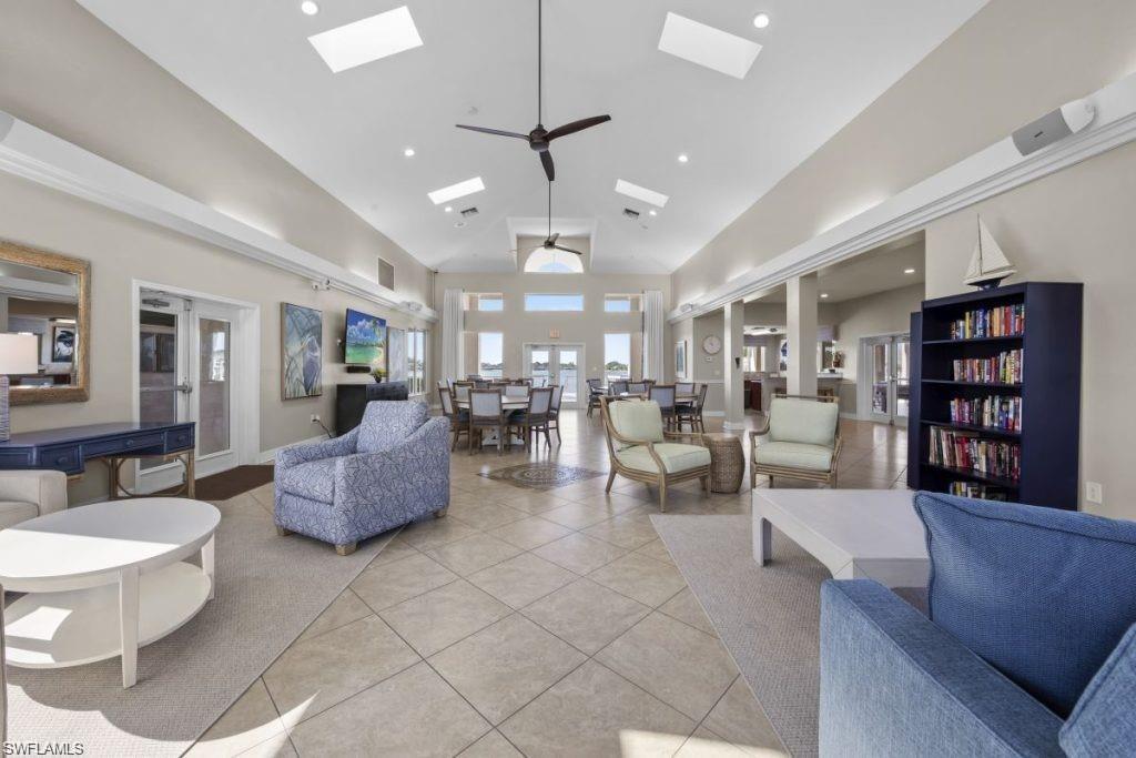 ROYAL VILLAS - Residential Lease