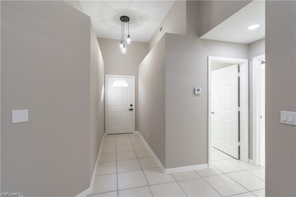 ROYAL VILLAS - Residential Lease