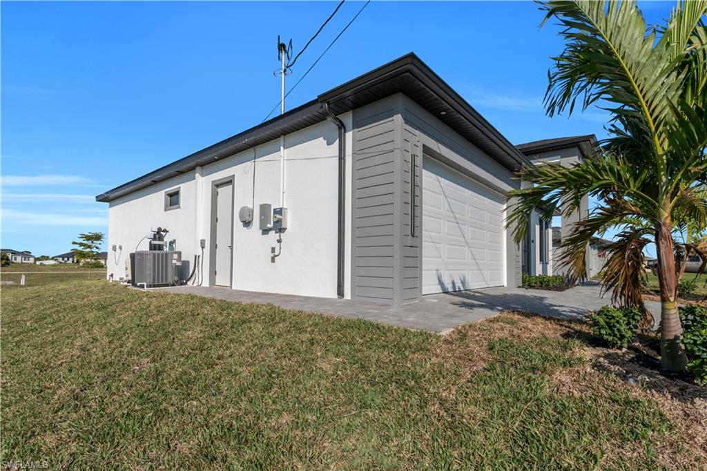 CAPE CORAL - Residential