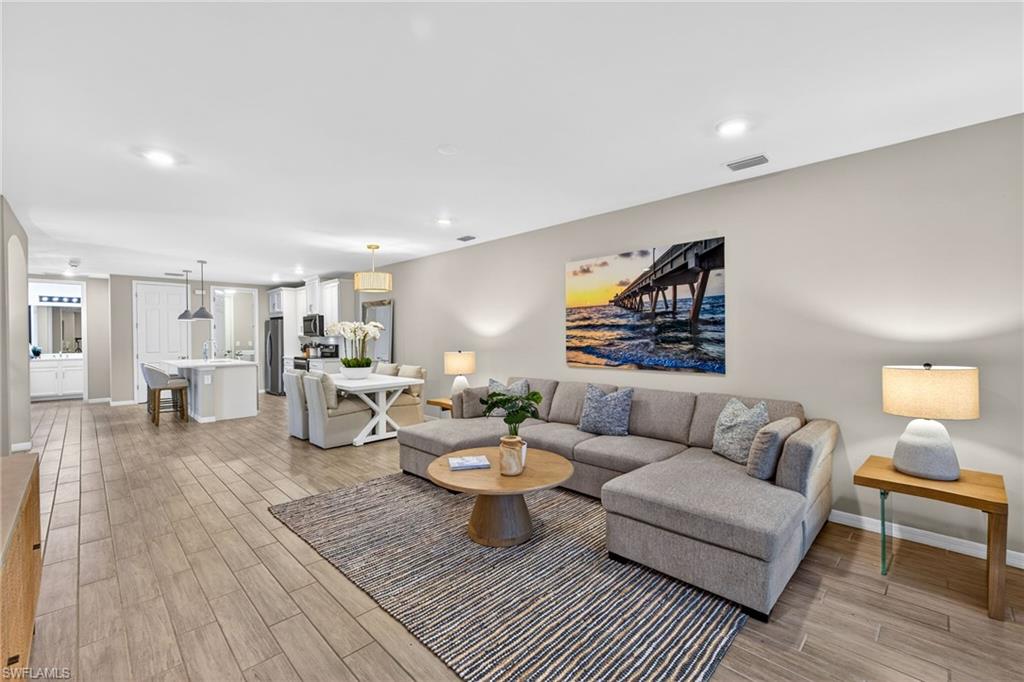 CORAL HARBOR - Residential Lease