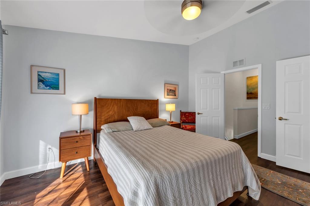 LAKEWOOD VILLAGE - Residential