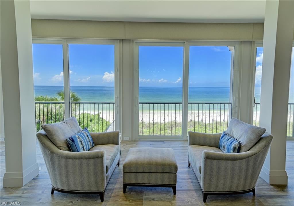 BAREFOOT BEACH - Residential