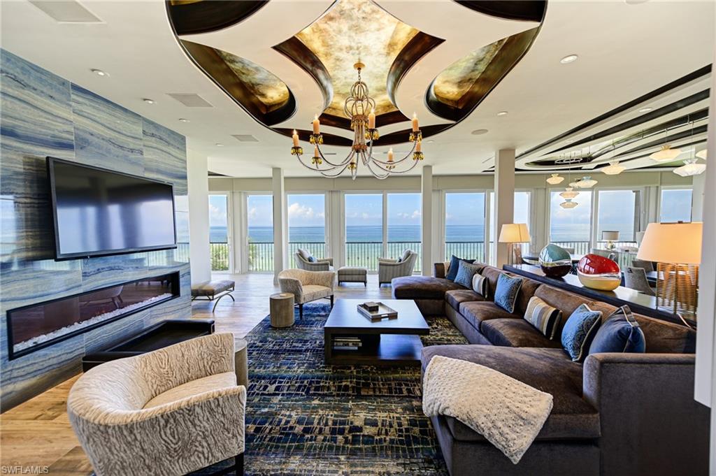 BAREFOOT BEACH - Residential