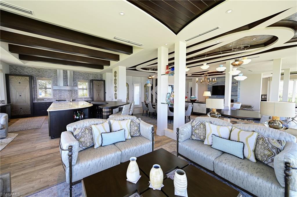 BAREFOOT BEACH - Residential