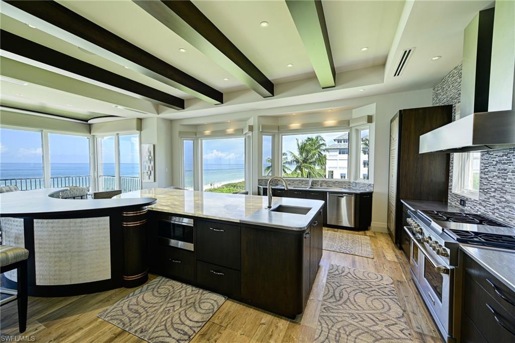 BAREFOOT BEACH - Residential