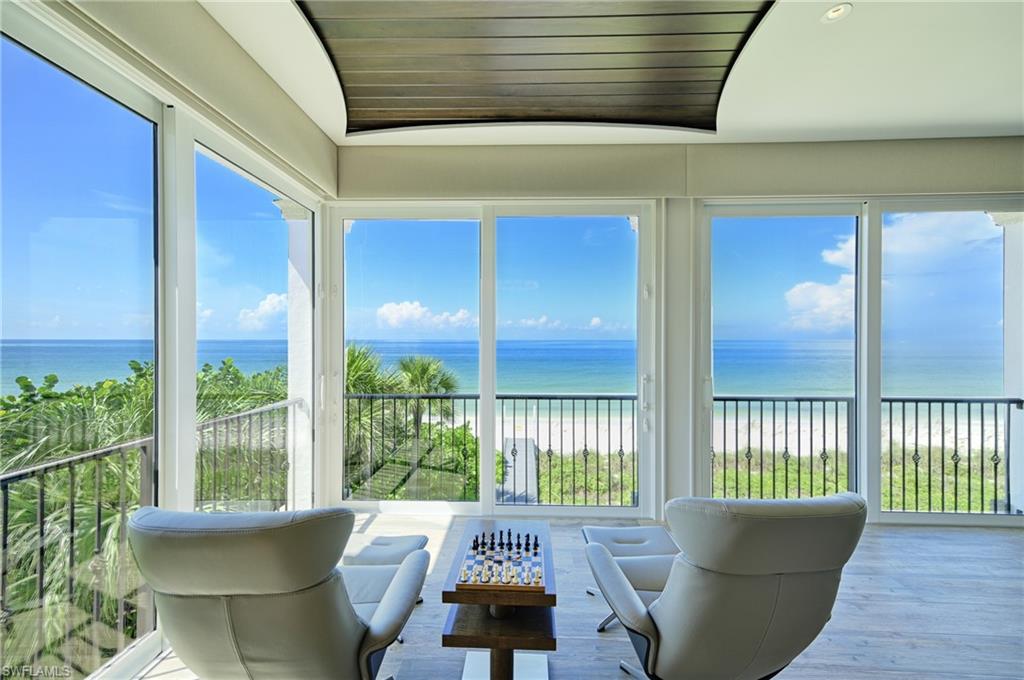 BAREFOOT BEACH - Residential