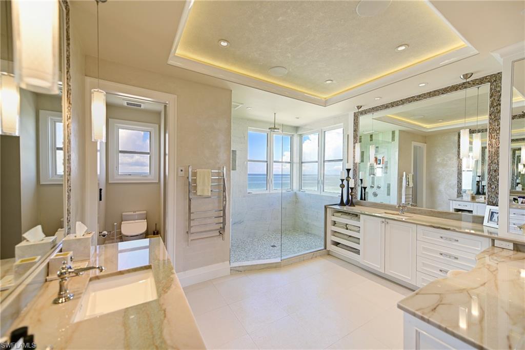 BAREFOOT BEACH - Residential