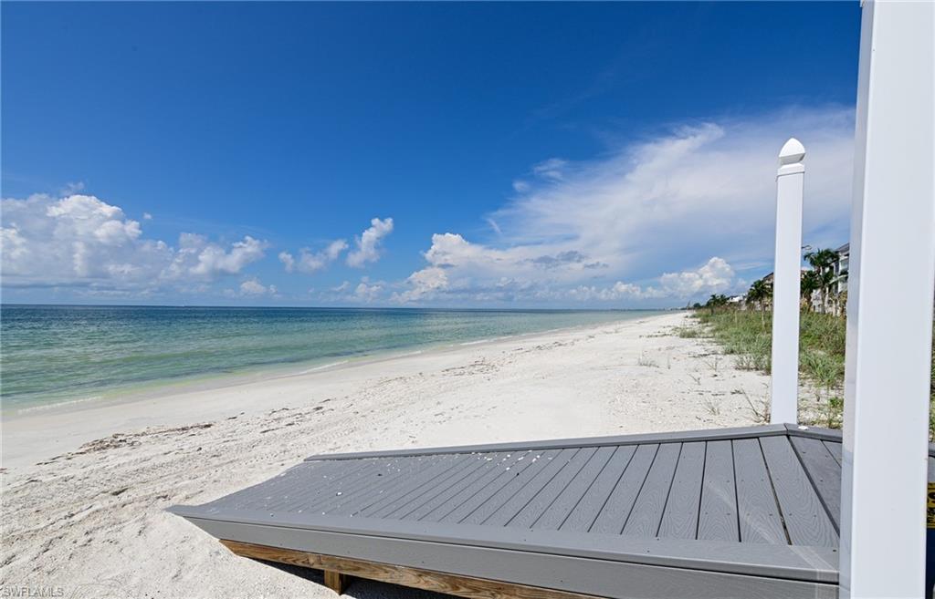 BAREFOOT BEACH - Residential