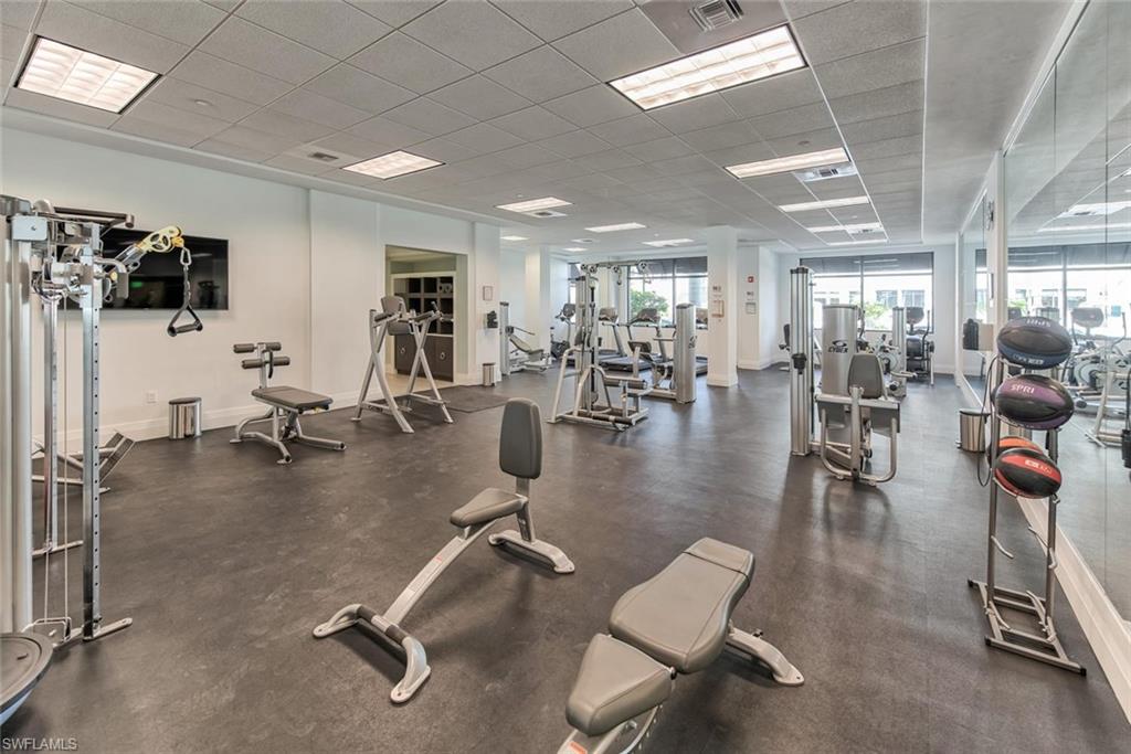 NAPLES SQUARE - Residential