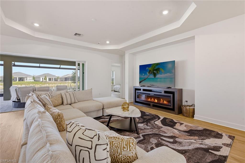 ESPLANADE BY THE ISLANDS - Residential