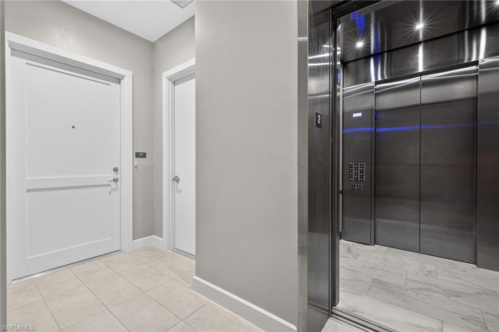 4142 Bay Beach LN 205