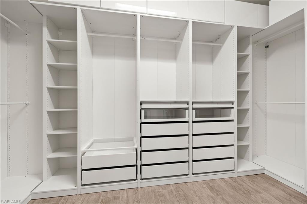 OYSTER HARBOR - Residential