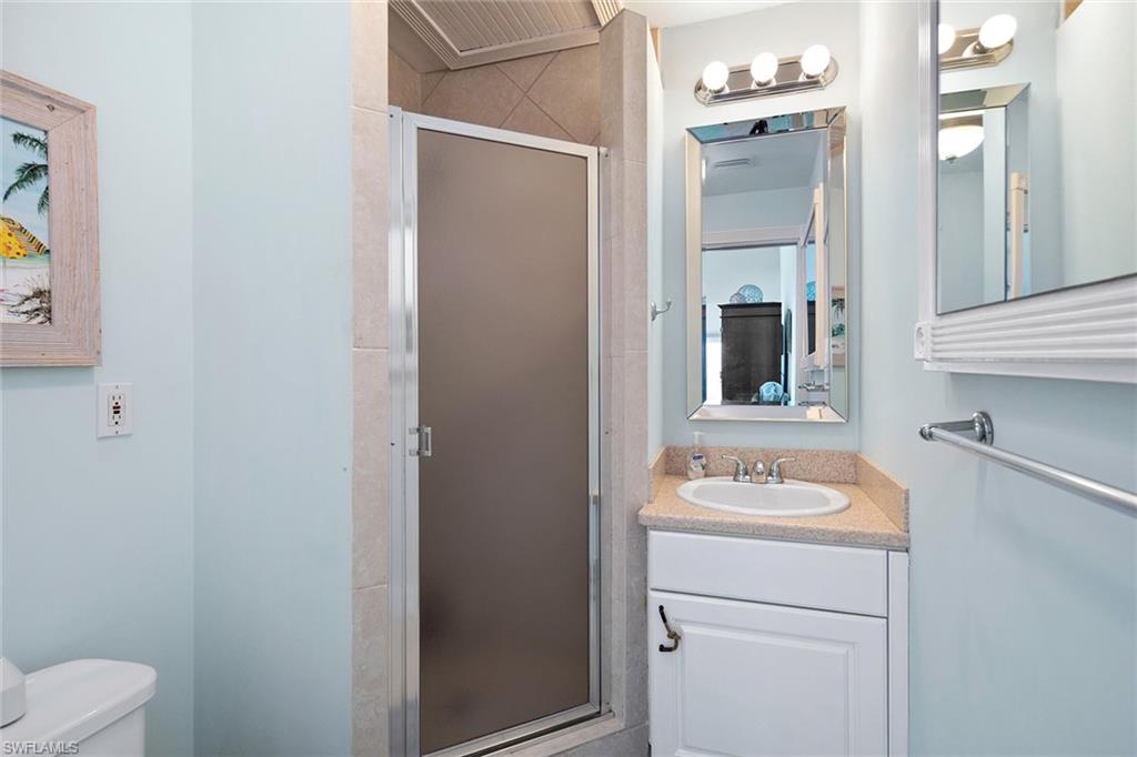 KEEWAYDIN ISLAND - Residential