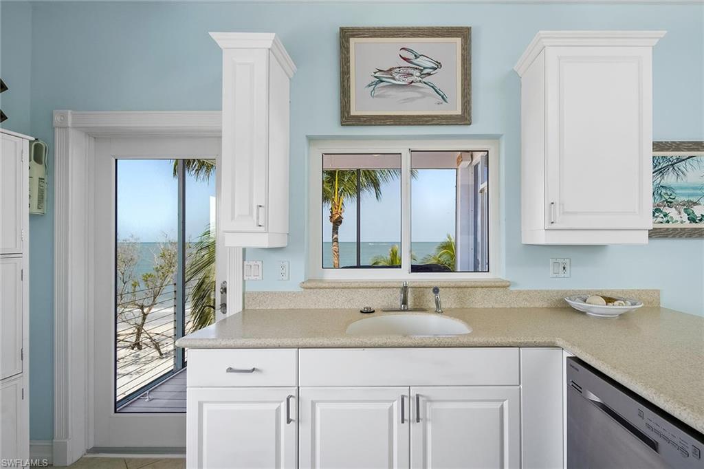 KEEWAYDIN ISLAND - Residential