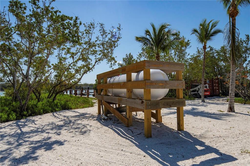 KEEWAYDIN ISLAND - Residential