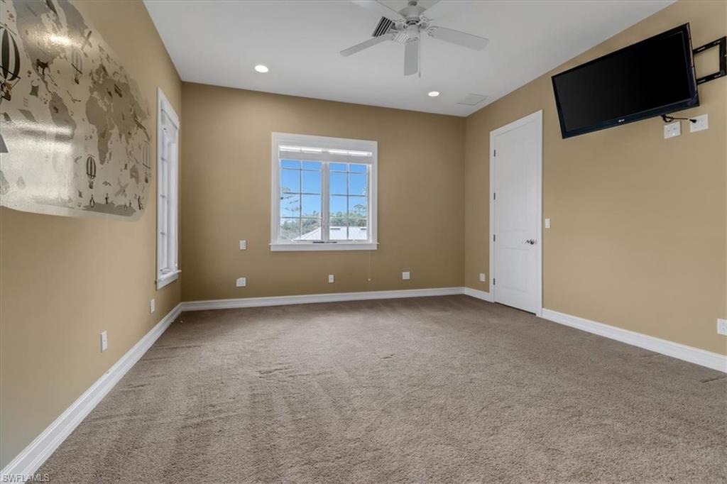 LIVINGSTON WOODS - Residential