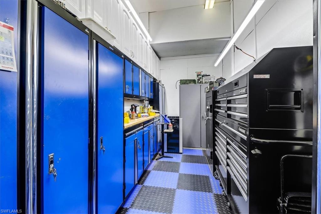 LIVINGSTON WOODS - Residential