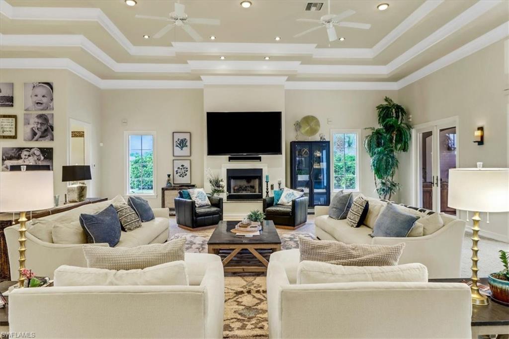 LIVINGSTON WOODS - Residential