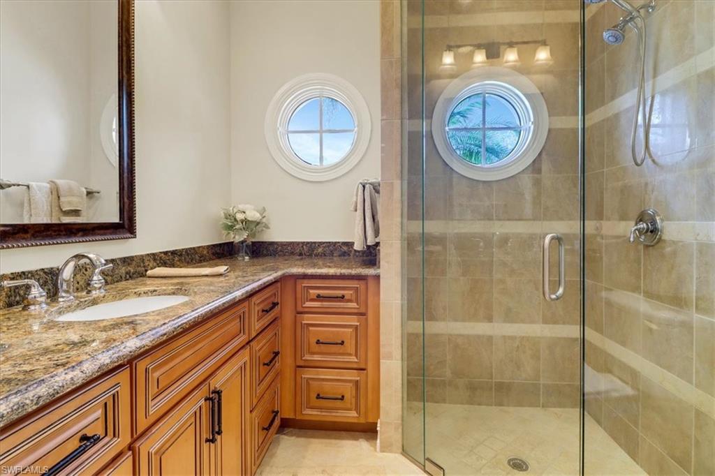 LIVINGSTON WOODS - Residential