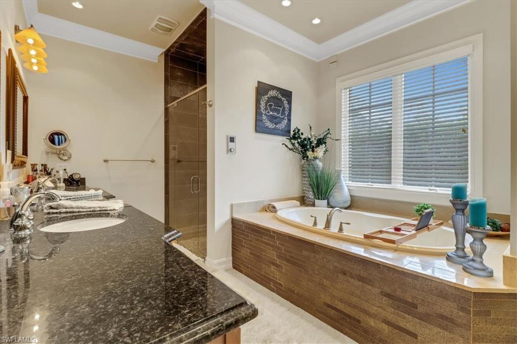 LIVINGSTON WOODS - Residential