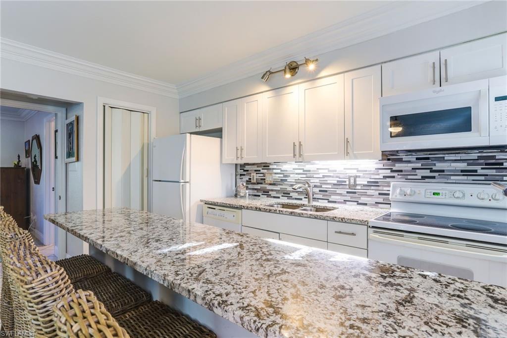 CASTLETON GARDENS - Residential